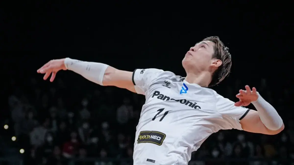 Yuki Nishida mengungkap rutinitas latihan yang dijalaninya setiap hari. Bintang voli Jepang itu membutuhkan waktu hingga dua jam untuk mempersiapkan tubuh sebelum latihan demi menjaga performa tetap maksimal.(Pinterest) 