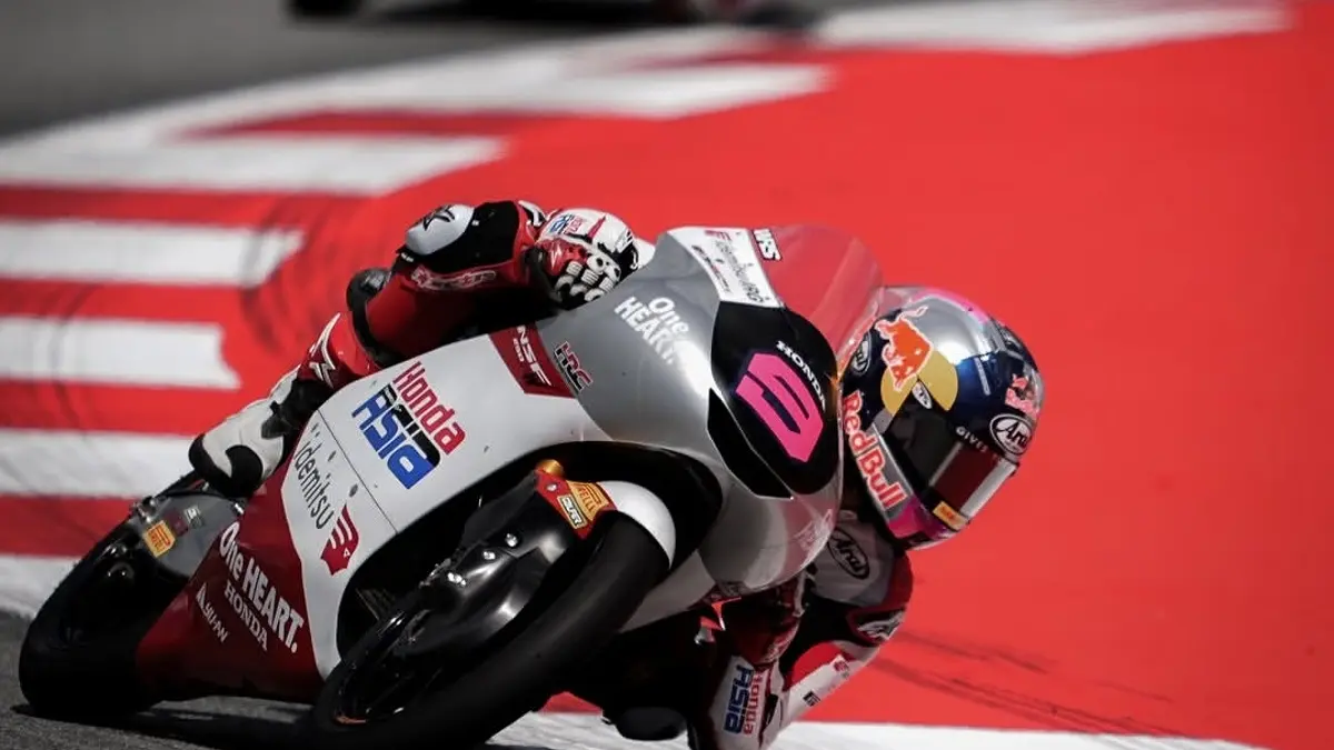 Rumor Veda Ega makin memanas di Moto3 usai dilirik tim raksasa Eropa. Simak analisis transfer dan peluang kariernya di sini! (SC INSTAGRAM)