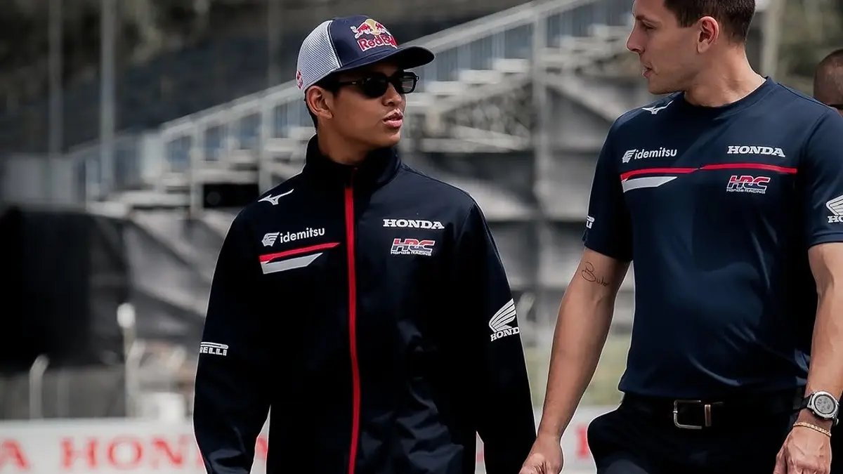 Rumor Veda Ega Pratama diincar Aspar Team Moto3 bikin padok gempar. Simak analisis lengkap peluang karier sang pembalap muda Indonesia di ajang dunia! (SC INSTAGRAM)