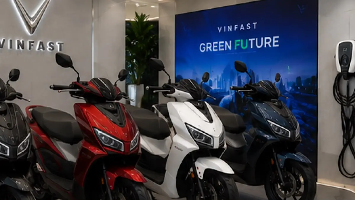 VinFast Viper menjadi motor listrik paling sporty dari jajaran VinFast bersama Velis dan Evo. Simak perbedaan spesifikasi, fitur, dan peluang masuk Indonesia.(pinterest)