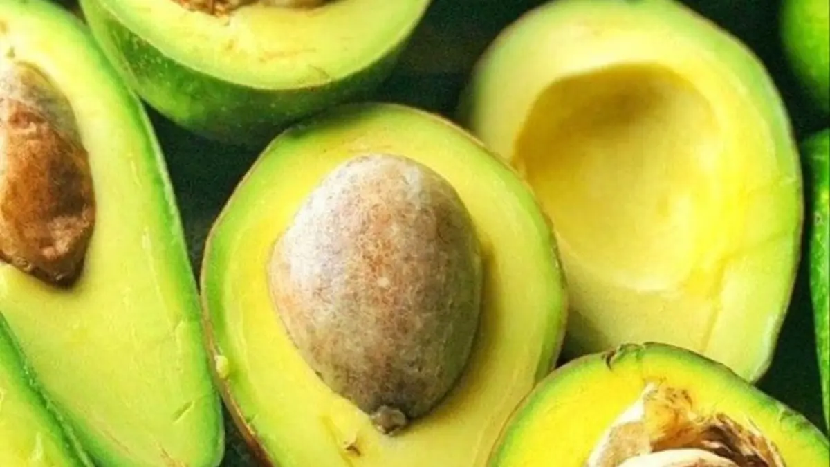 Temukan daftar buah yang cocok untuk jantung sehat dari pakar gizi klinik. Ketahui mana yang menguatkan pembuluh darah dan mana yang wajib dibatasi agar terhindar dari penyakit fatal! (PINTEREST)