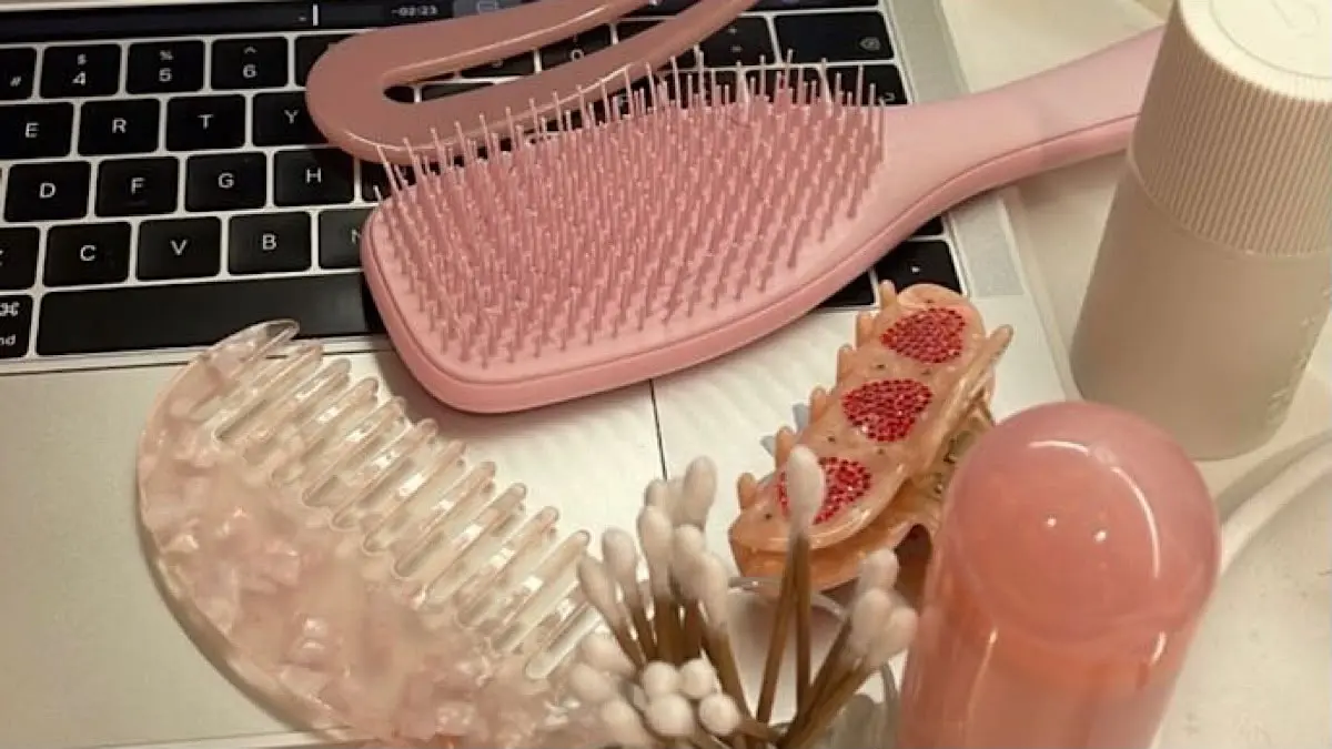 Glow up bisa gagal tanpa disadari akibat 10 kebiasaan sehari-hari. Mulai dari tidur tanpa cuci muka, kurang tidur, hingga sering stres yang bikin kulit cepat kusam.(pinterest)