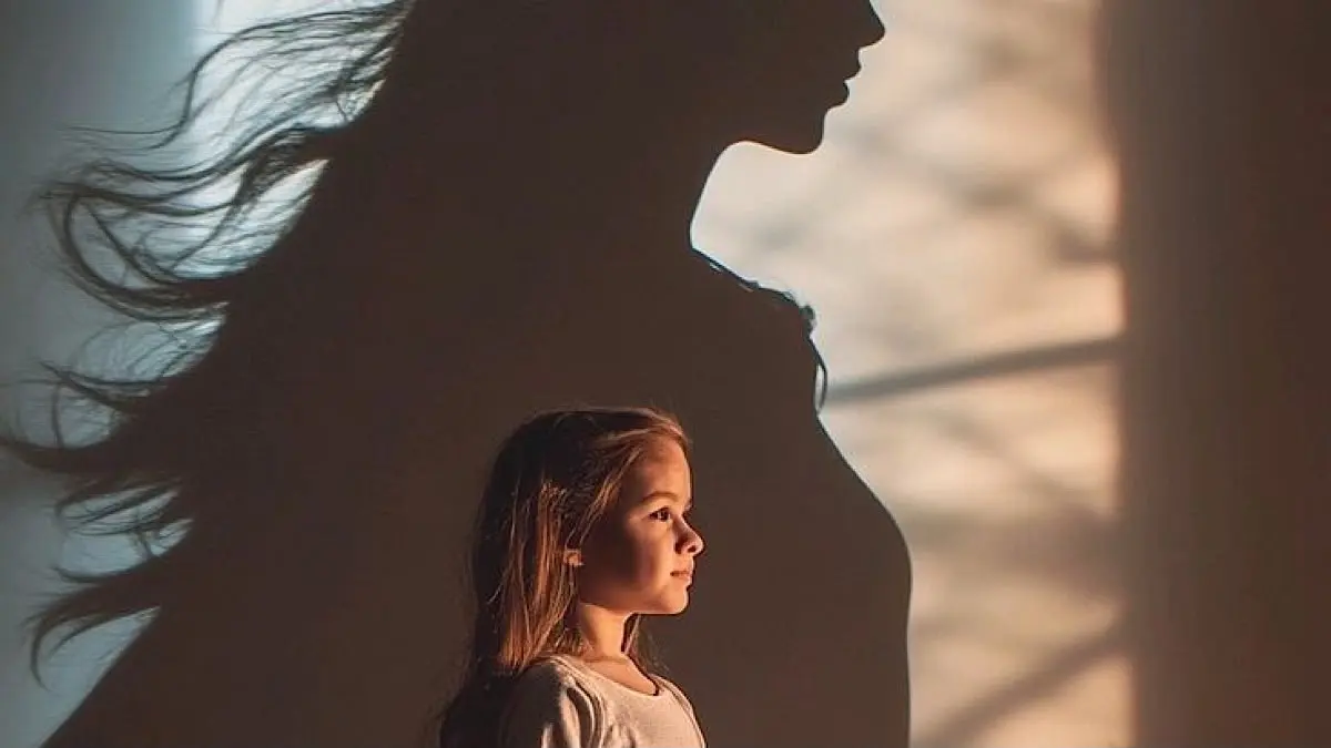 Inner child bukan alasan untuk membenarkan perilaku buruk. Psikiater menjelaskan makna sebenarnya, hubungan dengan trauma masa kecil, dan cara menyembuhkan luka emosional.(pinterest)