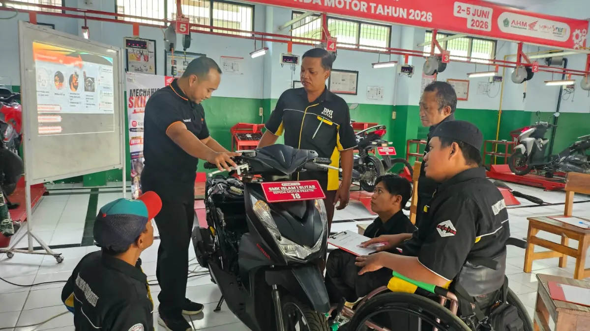 Pelatihan mekanik dasar bagi enam anggota Disabilitas Motor Indonesia (DMI) Blitar yang diselenggarakan pada 31 Juli–1 Agustus 2026 bersama PT Mitra Pinasthika Mulia (MPM Honda Jatim) di SMK Islam 1 Blitar.
