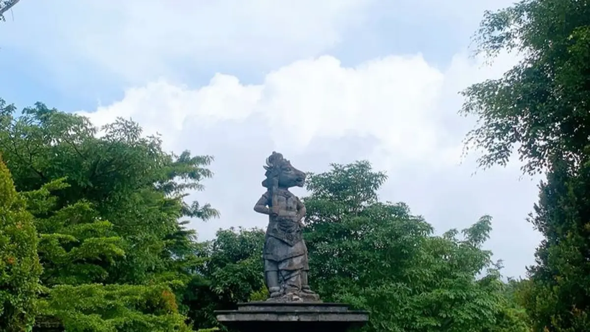 Legenda Gunung Kelut kembali menarik perhatian. Kisah Lembu Suro, Dewi Kilisuci, dan kutukan Kediri, Blitar, serta Tulungagung menjadi cerita rakyat yang terus dikenang.(Pinterest) 