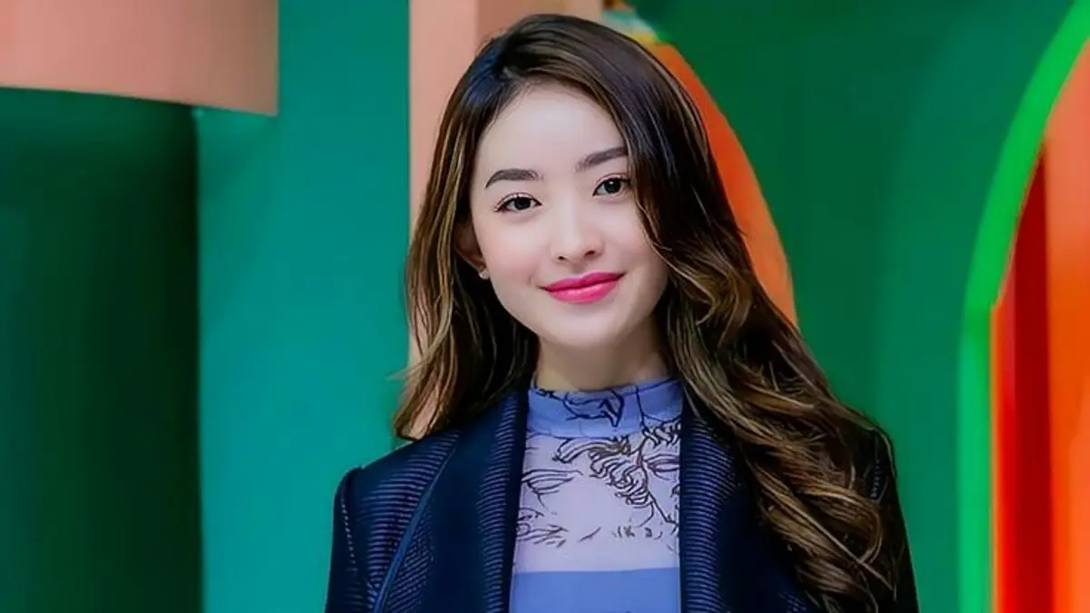 Natasha Wilona mengaku masih menjaga hubungan baik dengan Verrell Bramasta. Di sisi lain, ramalan tarot tentang peluang keduanya kembali bersama ramai diperbincangkan warganet. (Pinterest) 