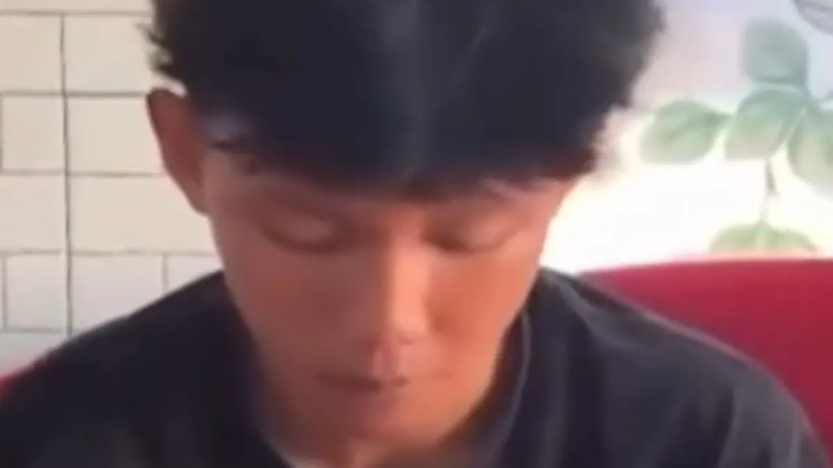 Kasus MAN 3 Banyuwangi resmi naik ke tahap penyidikan. Polisi masih mendalami penyebaran video, belum menetapkan tersangka, sementara isu pernikahan masih sebatas rumor.(Pinterest) 