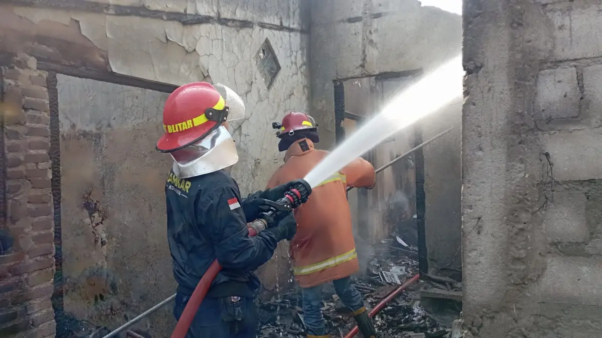 Sebanyak 26 kejadian kebakaran tercatat di Kota Blitar hingga 31 Juli 2026. Faktor kelalaian manusia atau human error masih menjadi penyebab dominan.
