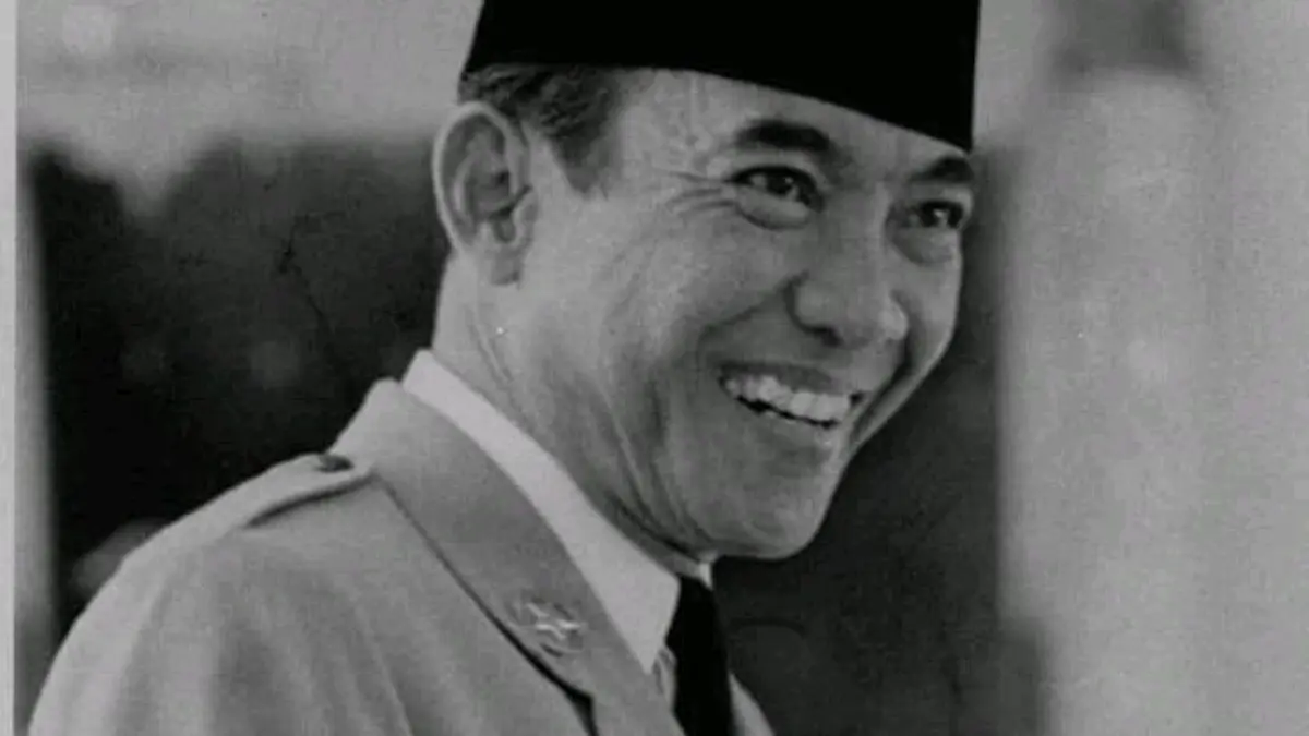 Bung Karno muda menempuh perjalanan panjang dari masa pendidikan, organisasi, hingga memimpin perjuangan kemerdekaan Indonesia. Simak kisah lengkapnya. (PINTEREST)