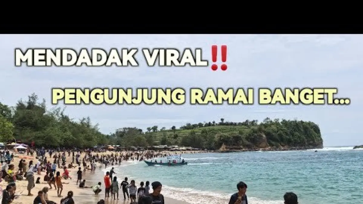 Pantai Tambakrejo Blitar ramai saat Tahun Baru. Simak suasana pantai, ombak besar, wisata perahu Rp15 ribu, dan imbauan keselamatan.