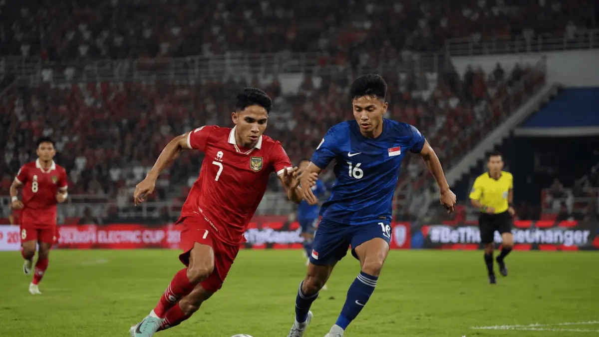 Pengamat meminta John Herdman mengubah strategi dan formasi Timnas Indonesia saat menghadapi Singapura demi menjaga peluang lolos semifinal Piala AFF 2026.