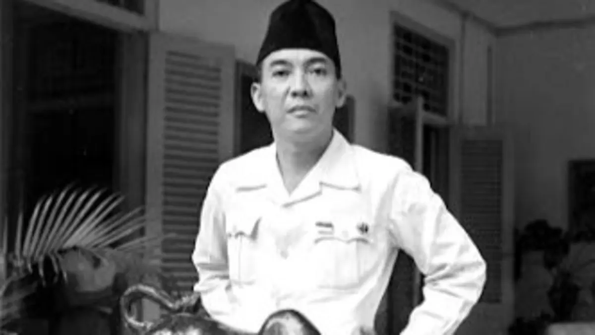 Soekarno dikenal sebagai Proklamator Kemerdekaan, tetapi perjalanan perjuangannya juga diwarnai kontroversi, mulai dari PNI, romusha, hingga Proklamasi 17 Agustus 1945. (Pinterest) 