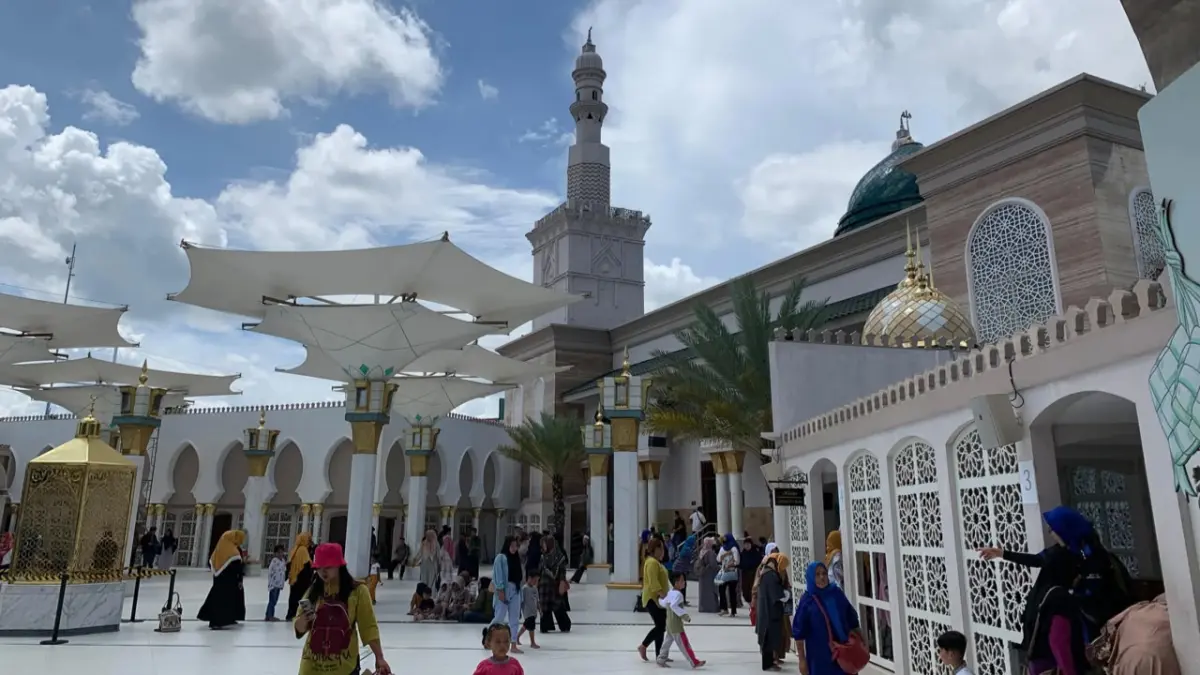 WISATA RELIGI: Suasana Masjid Ar-Rahman Kota Blitar yang diproyeksikan masuk dalam paket wisata terintegrasi Blitar Raya.
