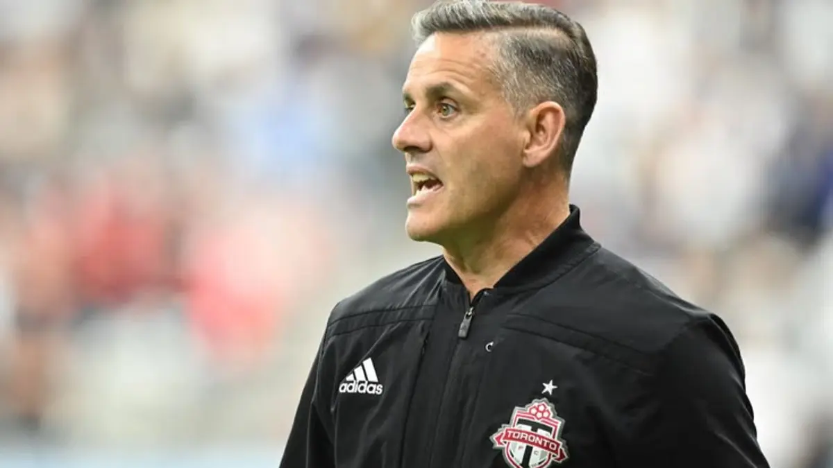 Timnas Indonesia dituding dirugikan kontroversi wasit saat melawan Singapura. Muncul wacana keluar AFF yang dikaitkan dengan John Herdman dan PSSI.(pinterest)