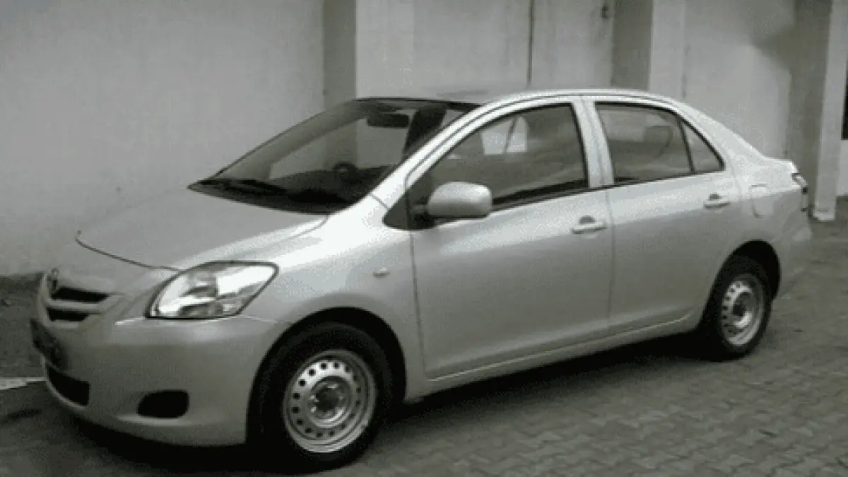 Toyota Avanza Transmover eks taksi Bluebird tahun 2019 ditawarkan sekitar Rp113 juta. Simak spesifikasi, kondisi, fitur, dan informasi harga mobil bekas tersebut.