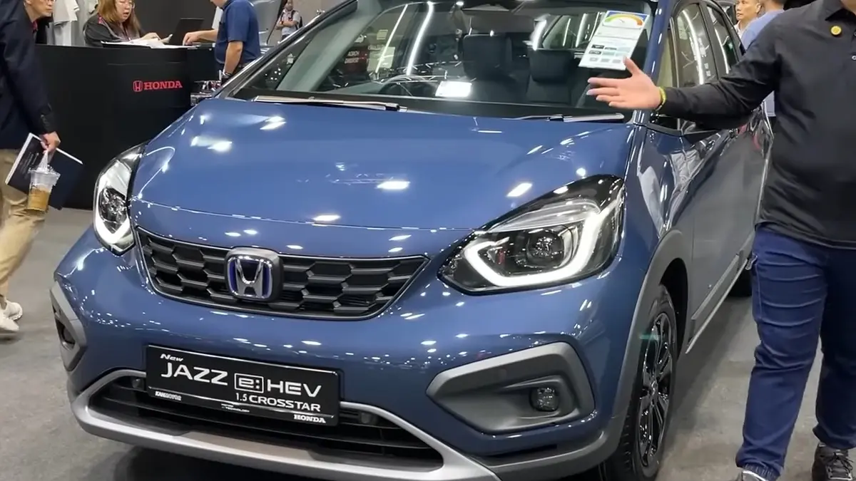 Honda Jazz 2026 tampil beda dengan gaya Crosstar dan teknologi hybrid. Simak desain, interior, fitur, hingga peluang Jazz kembali ke Indonesia. (SC YOUTUBE)