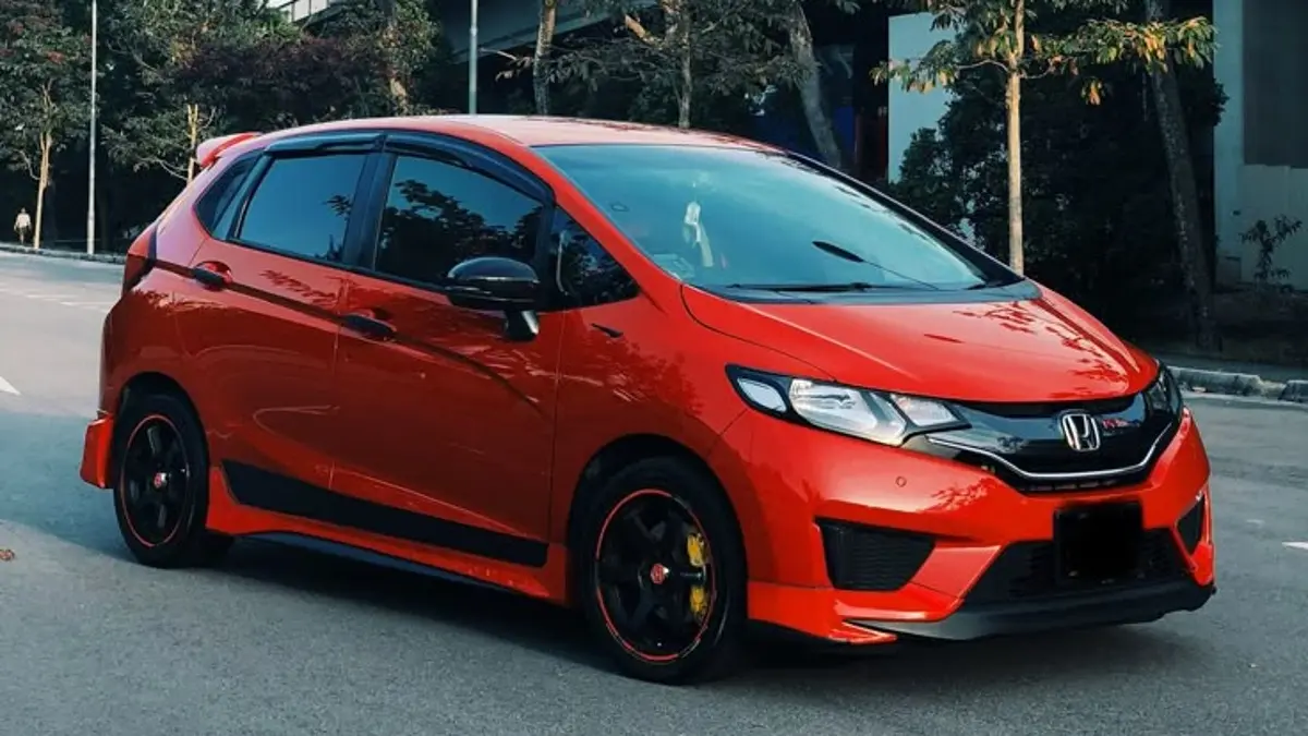 Honda Jazz GK5 bekas masih jadi incaran. Harga Rp220-Rp250 jutaan menawarkan mesin 1.500 cc, fitur lengkap, kabin lega, dan desain sporty. (PINTEREST)