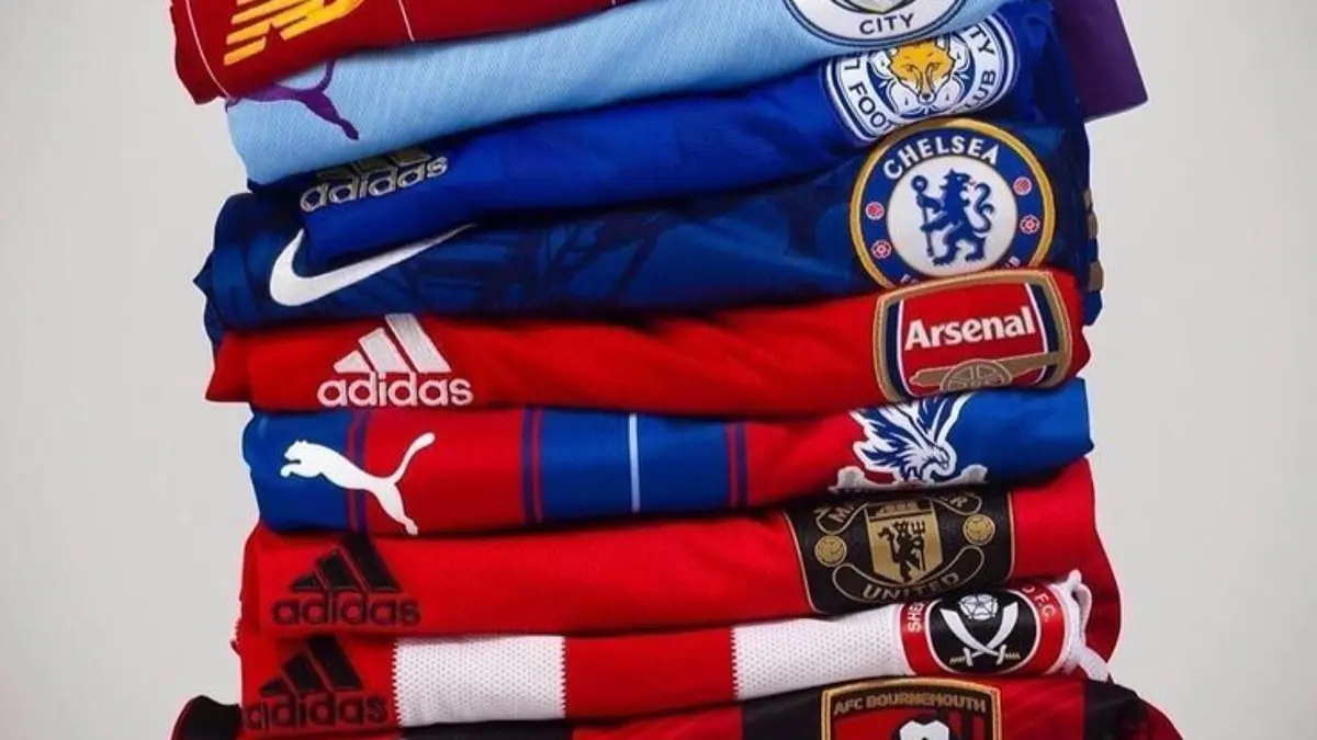 Jersey Piala Dunia 2026 hadir dengan desain penuh filosofi. Adidas, Nike, dan Puma menggabungkan budaya, sejarah, serta teknologi dalam seragam terbaru.(Pinterest)