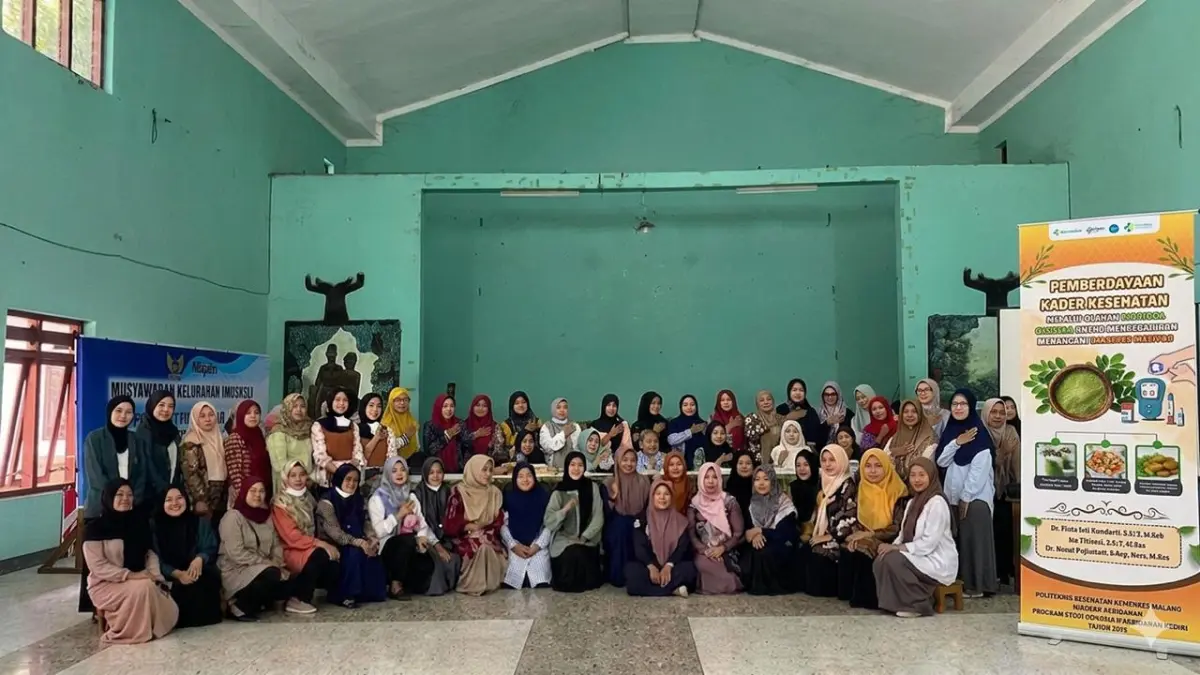 PEMBERDAYAAN KADER KESEHATAN : Oleh Tim Pengabmas Kemenkes Malang di Kelurahan Bandar Lor Kota Kediri 