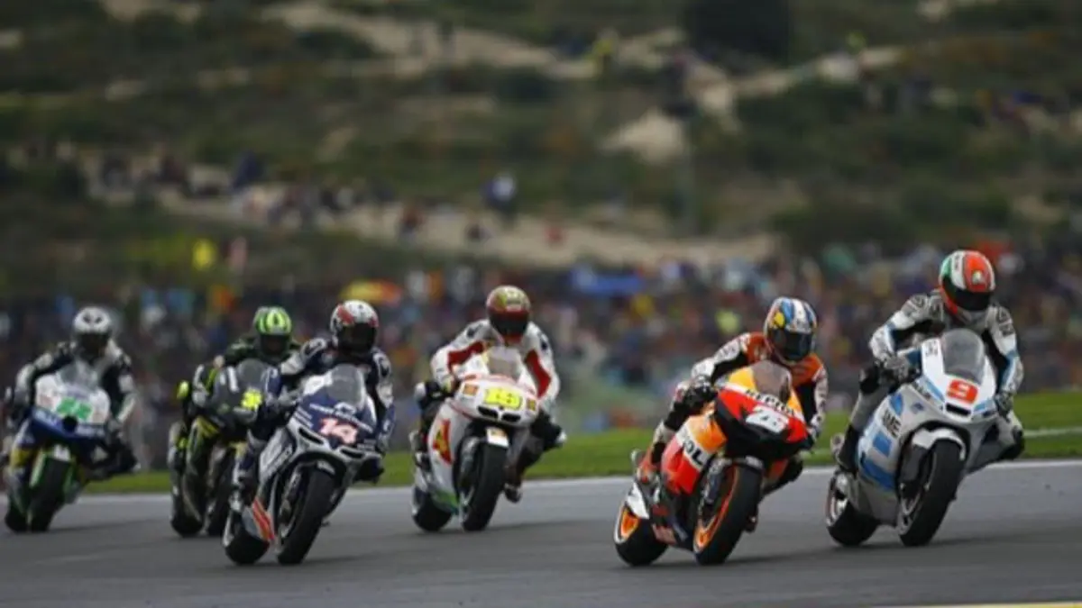 Jadwal Moto3 Aragon 2026 menjadi sorotan usai GP Inggris. Simak jadwal seri ke-13, peluang Feda Ega Pratama, dan persaingan Moto3 Championship.(Pinterest)