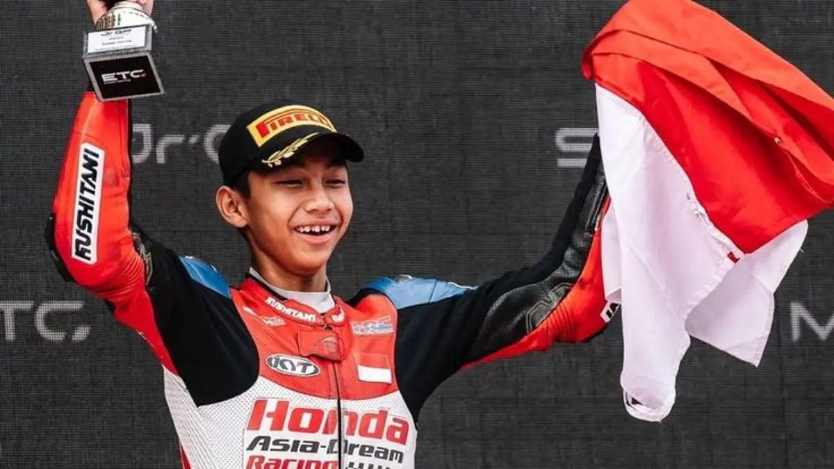 Kiandra Ramadhipa terbaru jadi sorotan setelah gagal finis podium di Jerez akibat insiden lap terakhir yang turut mengubah posisi klasemennya. (PINTEREST)