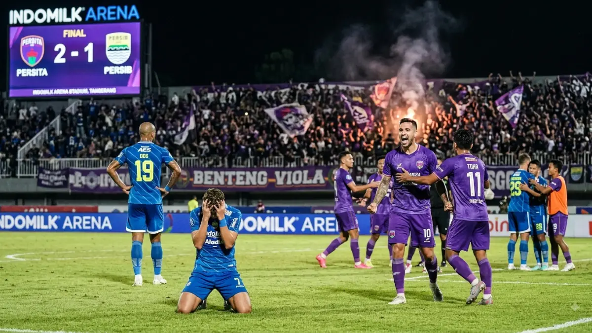 Persita vs Persib berakhir 2-1. Javlon Guseynov dan Esal Sahrul mencetak gol untuk Persita, sementara Beckham Putra membalas di akhir laga.