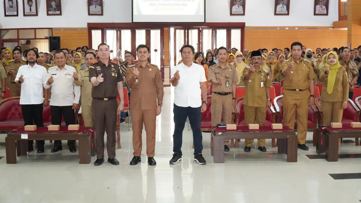 PROKOPIM SETDA KOTA BLITAR UNTUK RADAR BLITAR 

AWASI KETAT: Pemkot Blitar bekerjasama dengan APH siap mengawal pelaksanaan program Karyamas.