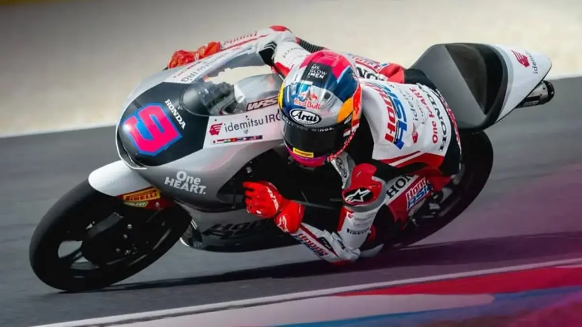 Veda Ega Pratama start dari posisi ke-16 pada Moto3 Inggris 2026 di Silverstone. Simak jadwal race, jam tayang live Trans7, SPOTV, Vidio, dan Vision+.(Pinterest)