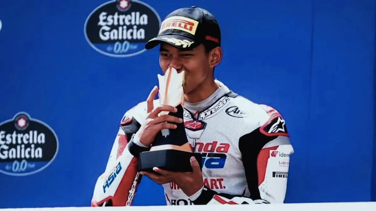 Veda Ega Pratama terbaru finis ke-9 di Silverstone setelah start P15. Simak comeback spektakuler dan tujuh poin yang diraihnya. (PINTEREST)