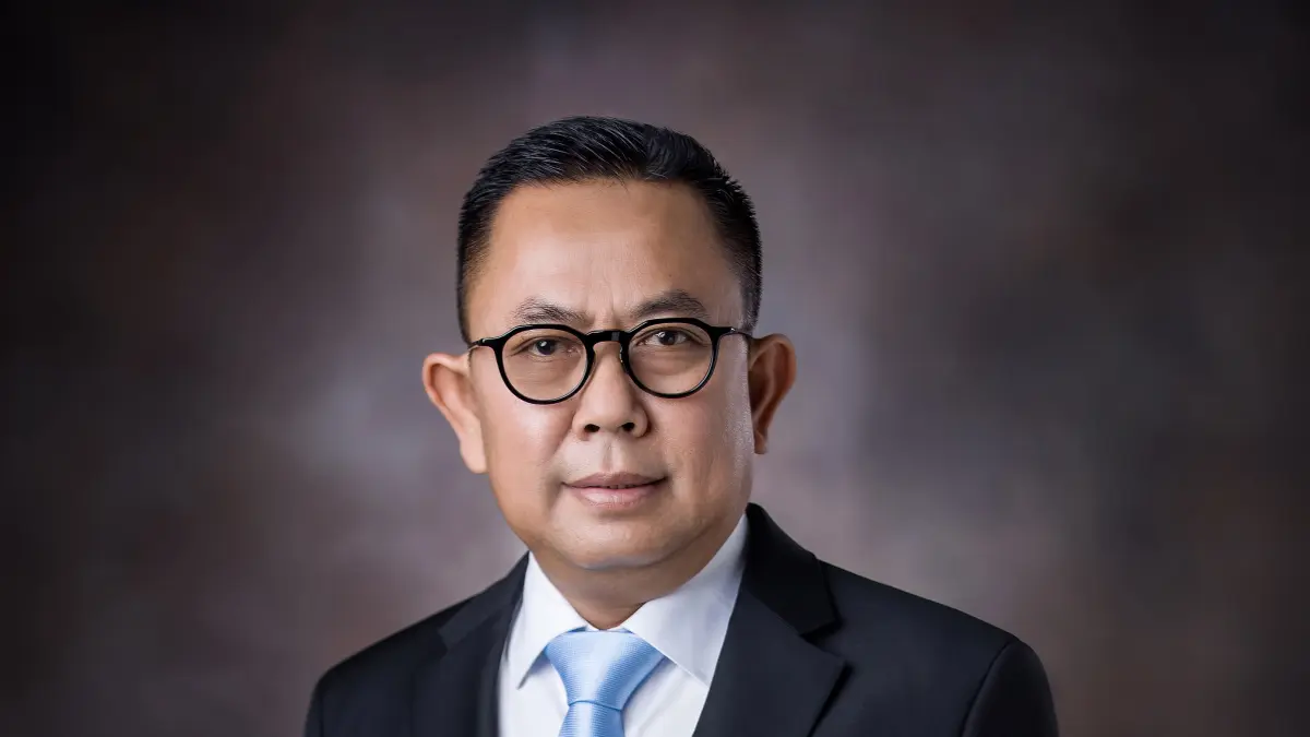 Prestasi membanggakan, mantan Kajari Blitar Agus Kurniawan sukses meraih gelar doktor dari UNAIR dengan IPK 3,97 dan predikat Cumlaude.