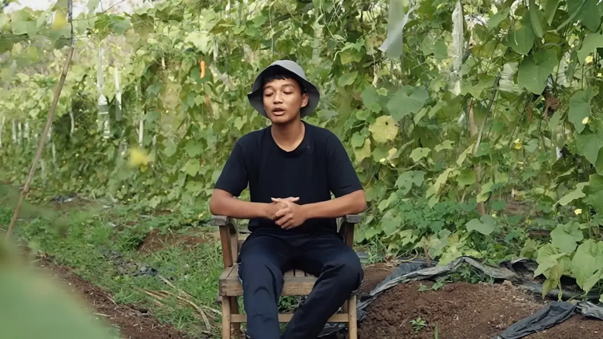 Muhammad Alfa Priandito, siswa SMK asal Gunungkidul, sukses membangun bisnis sayur dengan omzet lebih dari Rp100 juta per bulan sambil membantu petani.(Pinterest)
