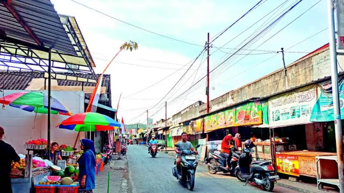 Dinas Perdagangan dan Perindustrian (Disperdagin) Kabupaten Blitar memastikan belum ada agenda revitalisasi maupun renovasi tambahan untuk pasar-pasar tradisional di wilayah Bumi Penataran tahun ini.

