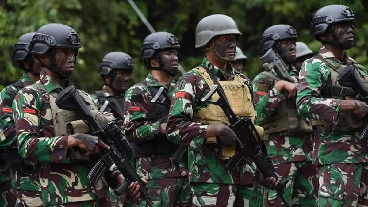 Pangkat TNI AD ternyata memiliki banyak tingkatan. Simak urutan lengkap dari Prajurit Dua, bintara, perwira hingga Jenderal TNI. (PINTEREST)