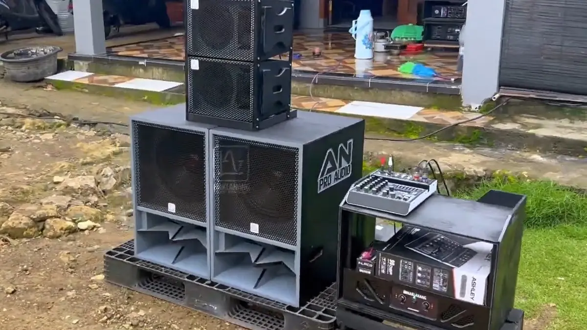 Harga sound horeg rumahan mulai Rp4 jutaan dengan paket speaker, power, mixer, rak, dan kabel. Simak spesifikasi lengkapnya di sini! (PINTEREST)