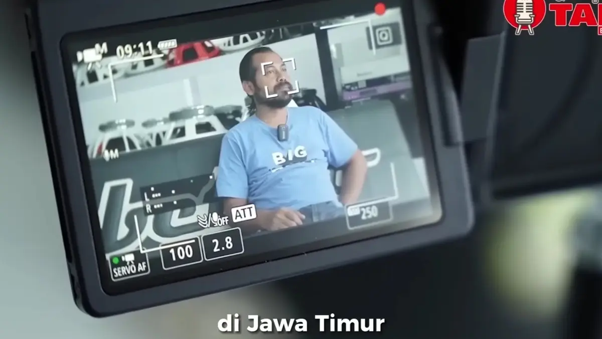 Sound horeg Sam Brewok Blitar jadi fenomena hiburan besar dengan truk sound Rp1 miliar. Simak kisah bisnis dan kontroversinya.(ScYoutube)