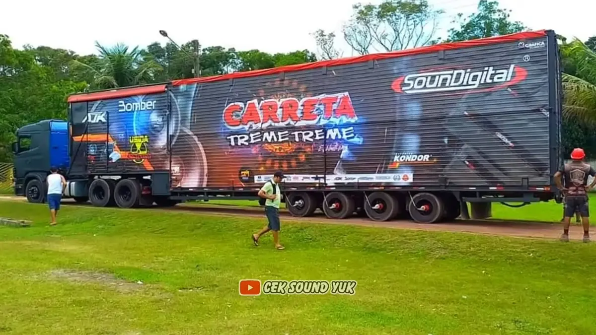 Sound horeg terbesar di Indonesia dibandingkan Kereta Trimetreme Brasil yang memiliki daya 3 juta watt dengan ratusan perangkat audio. (SC YOUTUBE)