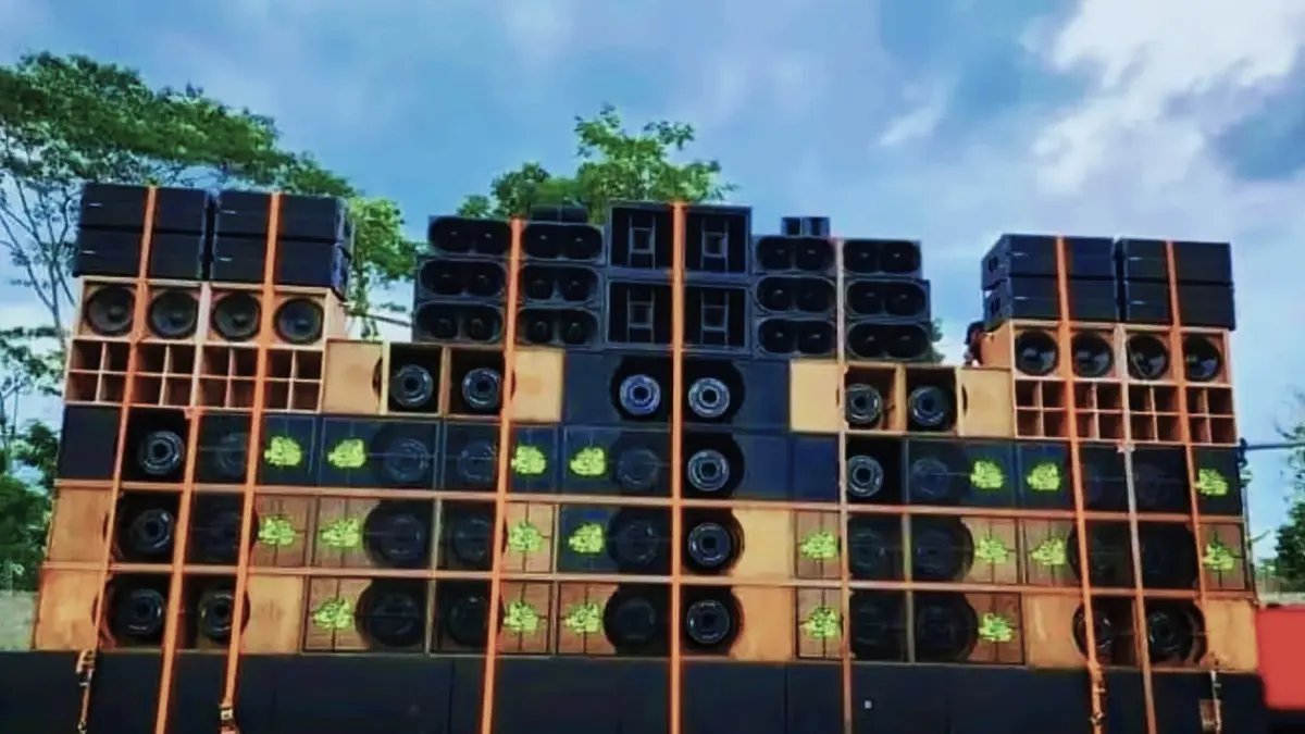 Sound horeg terbesar di Indonesia menjadi sorotan. Simak 7 sound system Jawa Timur yang disebut punya dentuman dahsyat. (SC YOUTUBE)
