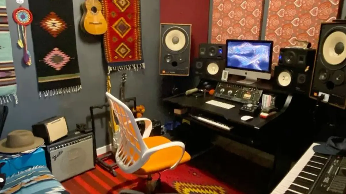 Sound system 3 juta ini menawarkan speaker 12 inch, mixer, power 5 amp dan kabel lengkap, serta diuji menggunakan listrik 450 watt.(Pinterest)