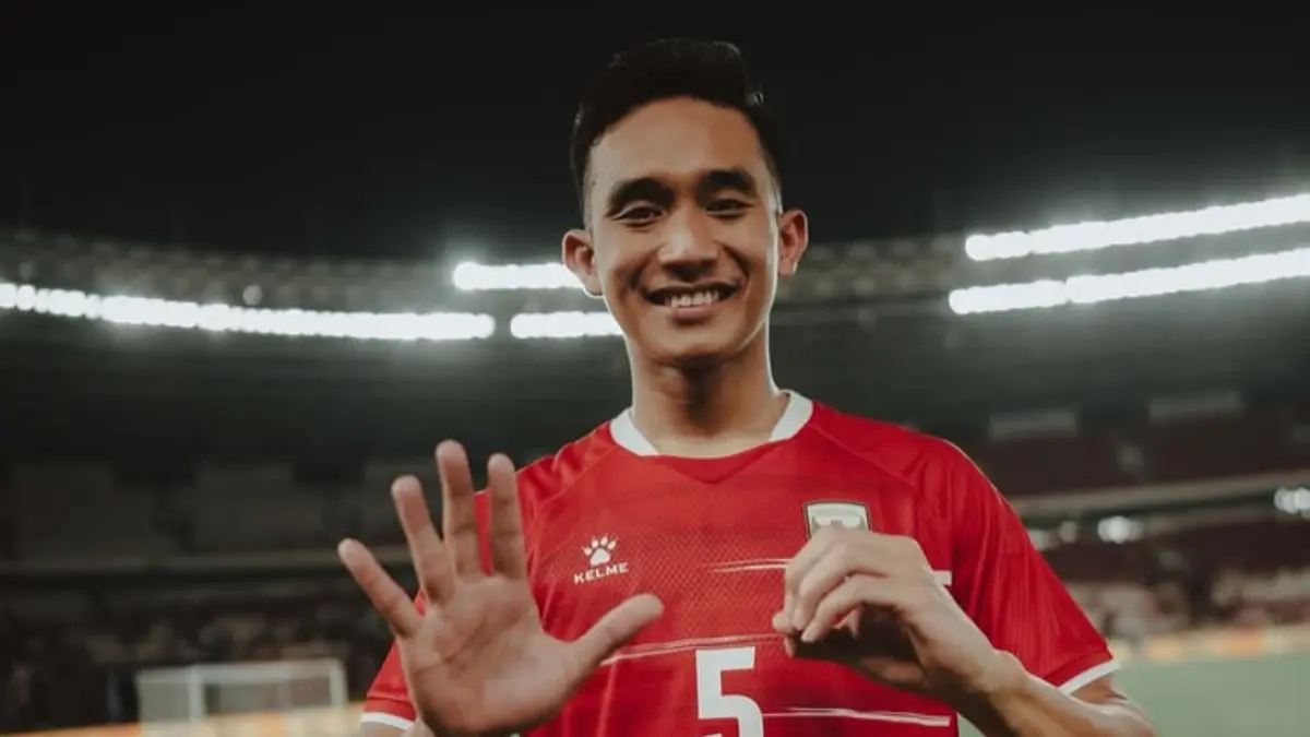 Rizki Ridho mengungkap perjuangannya menjadi pemain Timnas Indonesia, dari bermain bola di gang hingga menembus Persebaya dan level profesional.(Pinterest)