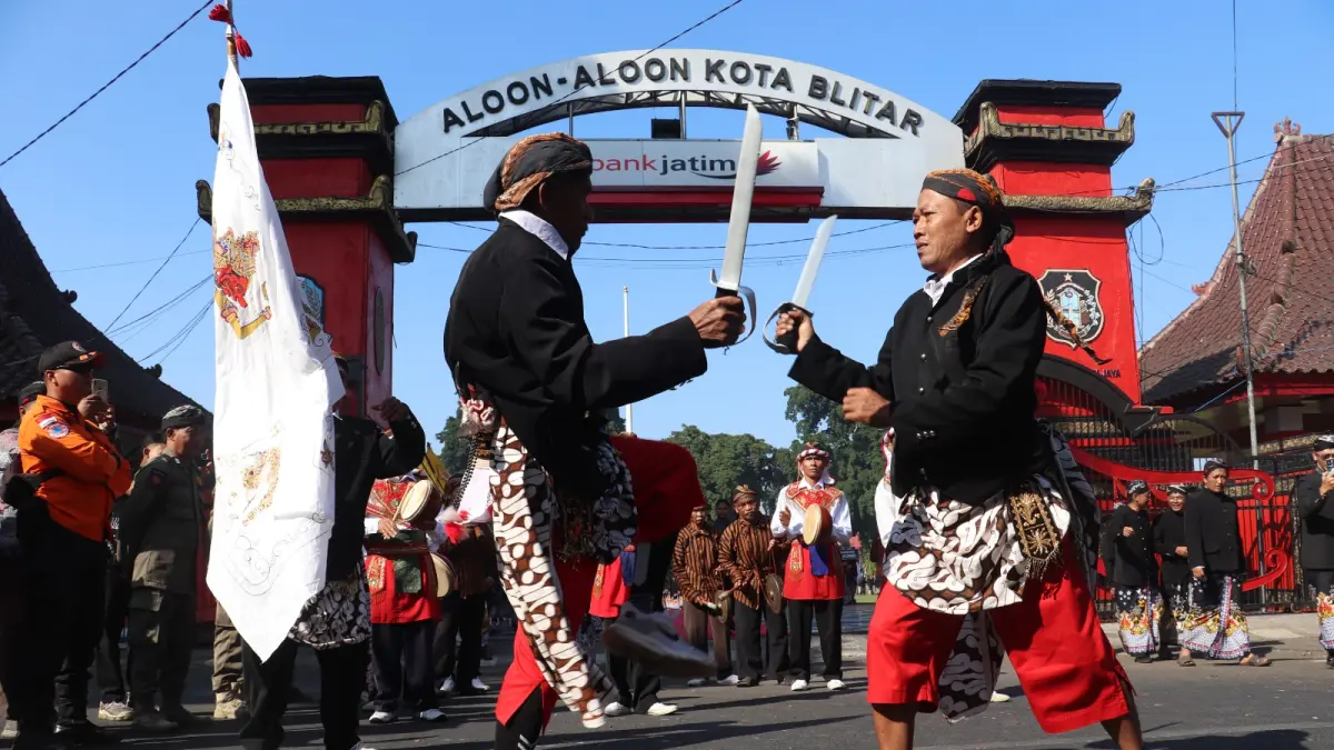 WARISAN BUDAYA : Penampilan seniman Reog Bulkiyo saat upacara Pisowanan Ageng (5/8)