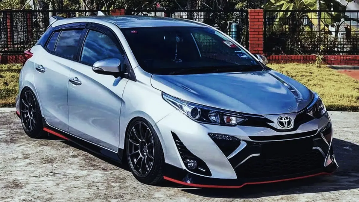 Rekomendasi mobil hatchback terbaik 2025 mencakup Honda Jazz, Brio, Yaris, Swift, hingga pilihan Jepang dan Korea untuk harian. (PINTEREST)
