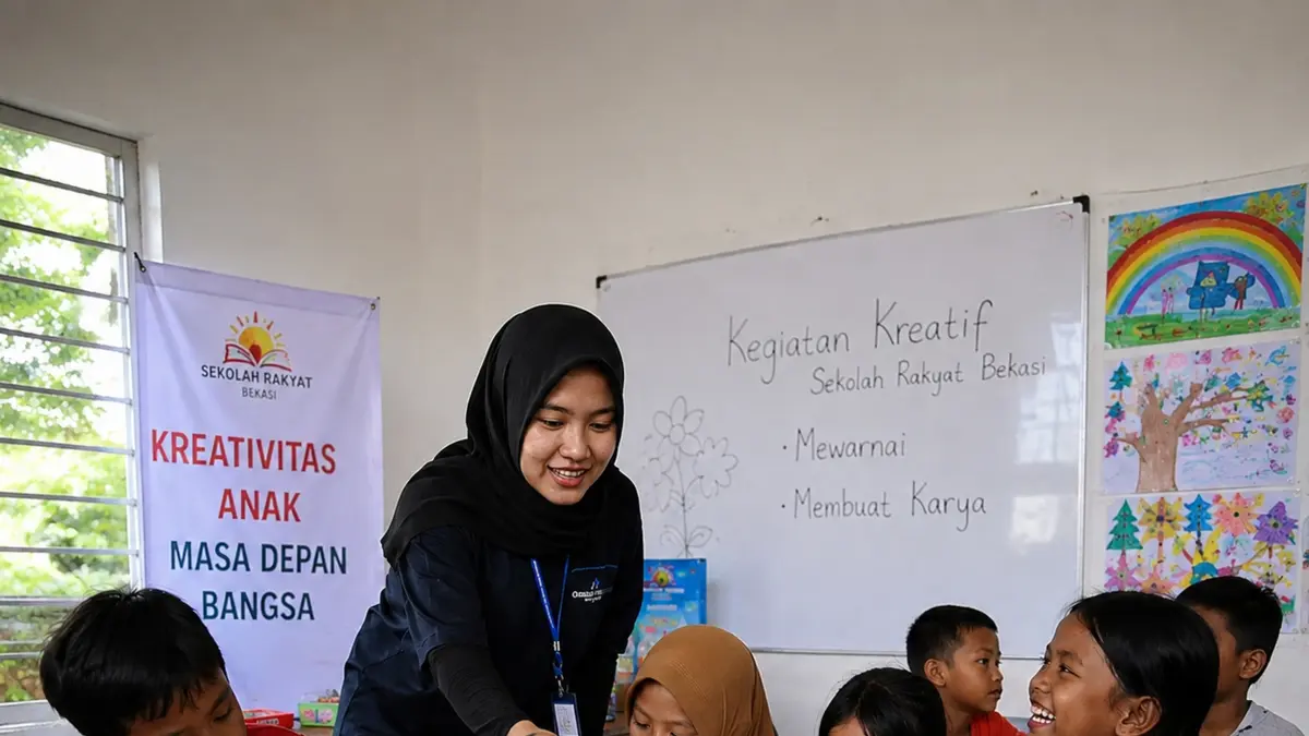 Sekolah Rakyat Bekasi menggelar kegiatan kreatif setiap Sabtu untuk anak-anak Teluk Buyung, mulai dari mewarnai hingga membuat karya.