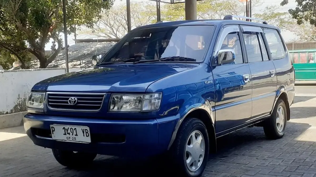 Toyota Kijang LGX Diesel 2004 last edition ditawarkan Rp140 juta. Bodi, interior, dan mesin diklaim masih mempertahankan kondisi original.(Pinterest)