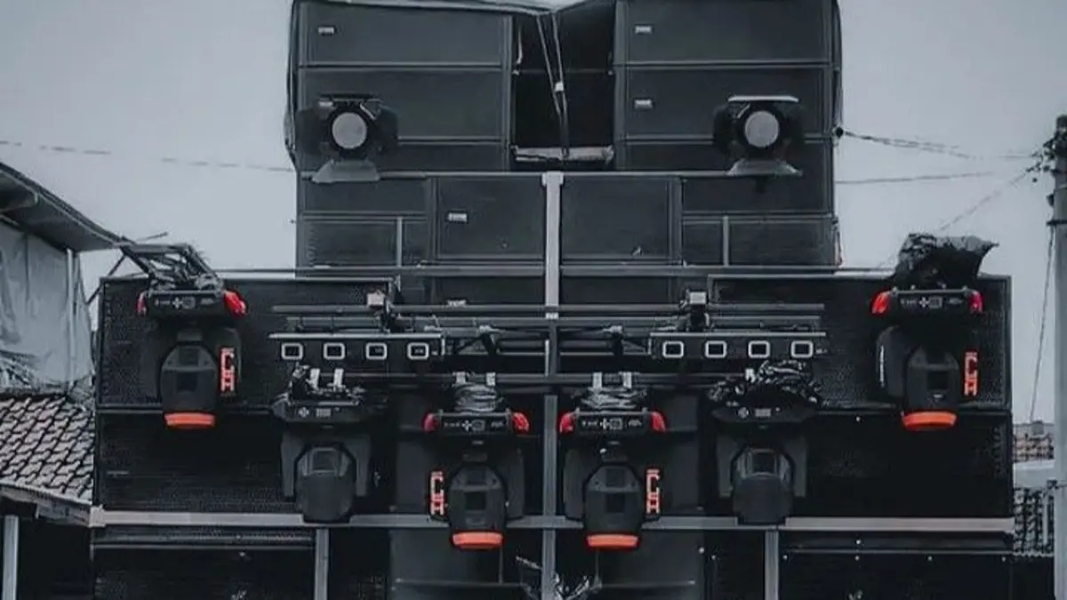 Karnaval Gandusari 2026 diramaikan banyak sound system. Bandar Jagung, AN Audio hingga Guntur Buana hadir dengan spek audio dan visual besar.(Pinterest)