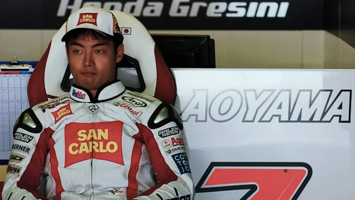 Hiroshi Aoyama terkejut melihat aksi Veda Ega Pratama di Silverstone yang melompat dari posisi 10 ke P3 pada lap terakhir. (PINTEREST)