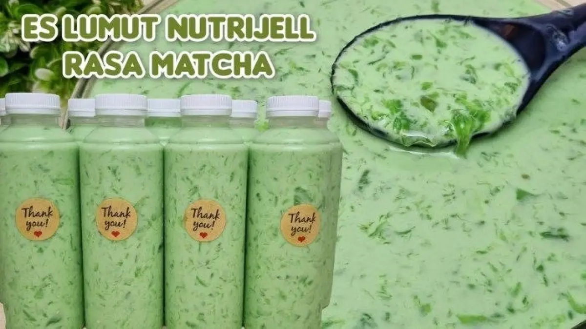 Es Lumut Matcha dengan kuah creamy dan jeli padat bisa menghasilkan 9 botol ukuran 250 ml. Cocok sebagai ide jualan minuman kekinian.