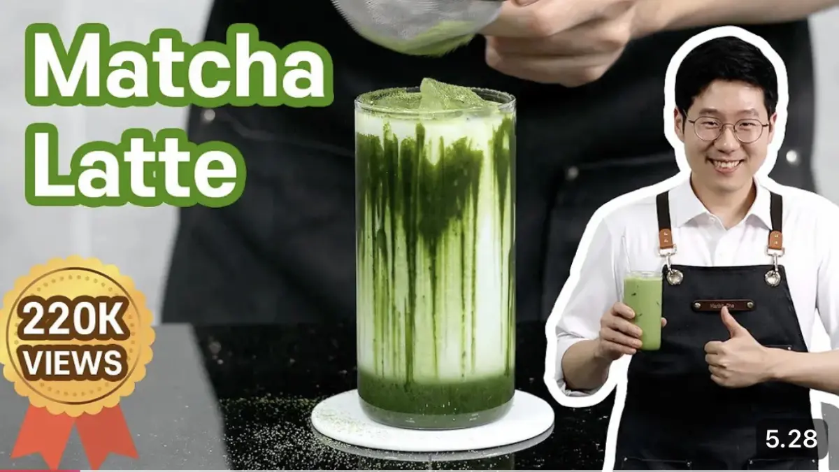 Resep Matcha Latte Homemade menggunakan susu evaporasi, sirup vanila, dan bubuk matcha murni. Cocok untuk dinikmati sendiri atau ide jualan.