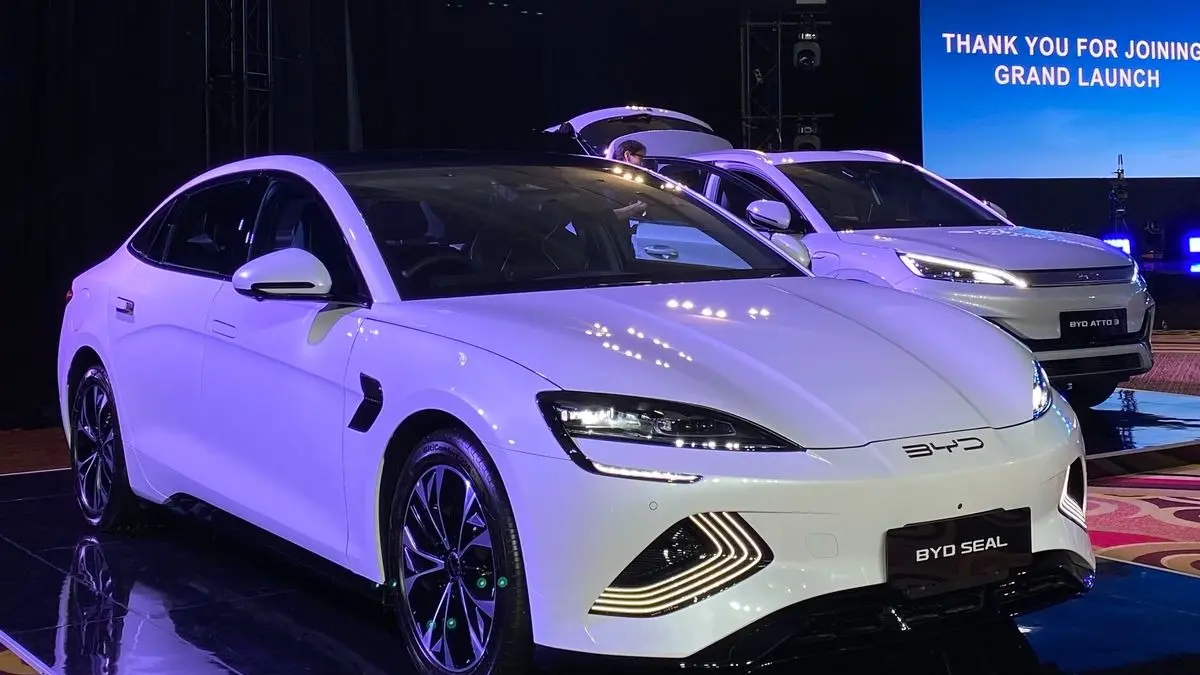 BYD Atto 1 Premium vs Dynamic, Jarak Tempuh dan Fitur Jadi Pembeda Utama