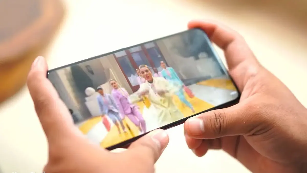HP kamera terbaik hadir dengan pilihan untuk konten, potret, telefoto hingga fotografi street dari kelas Rp3 juta sampai Rp9 jutaan. (SC YOUTUBE)