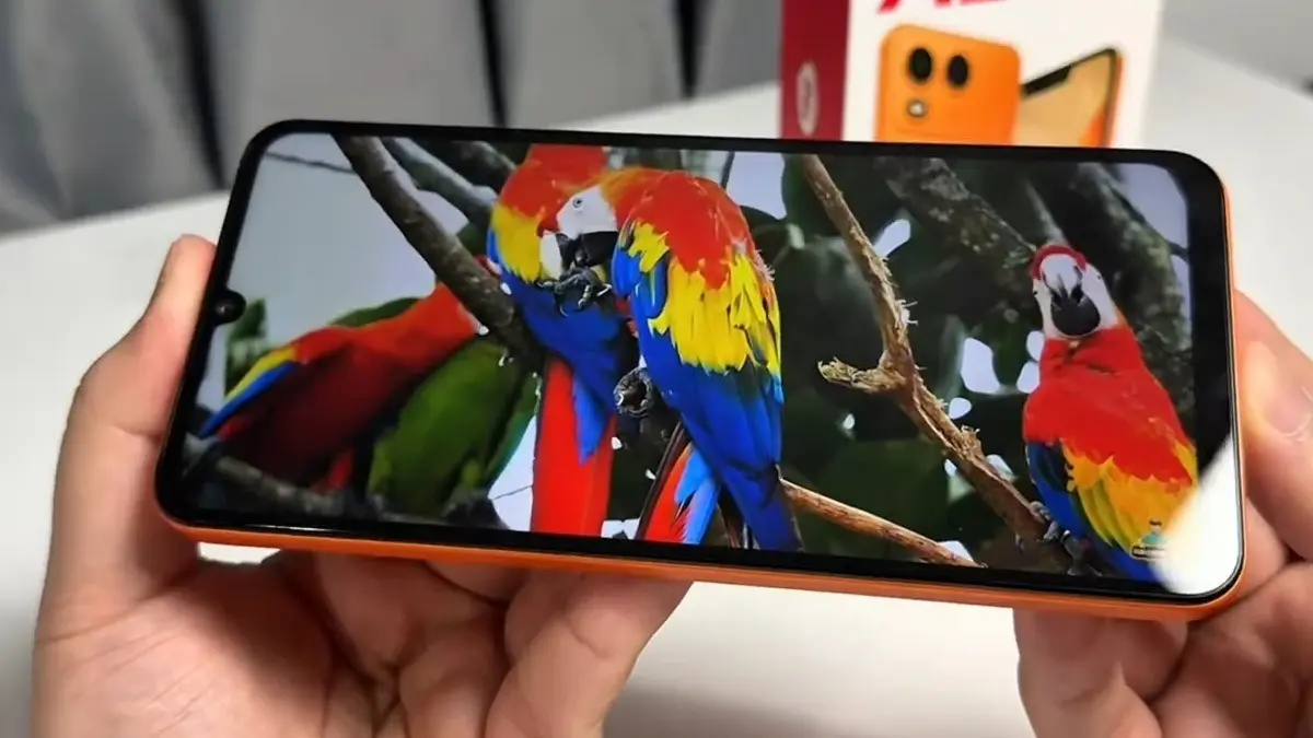 HP murah terbaik kini menawarkan layar 120 Hz, baterai jumbo, fast charging, dan kamera mumpuni. Simak pilihan Samsung hingga Tecno. (SC YOUTUBE)